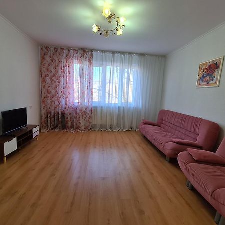 Apartament 2 Bedrooms, Botanica 키시나우 외부 사진