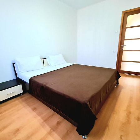 Apartament 2 Bedrooms, Botanica 키시나우 외부 사진